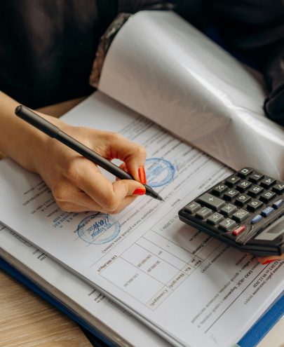 pexels-mikhail-nilov-8296977